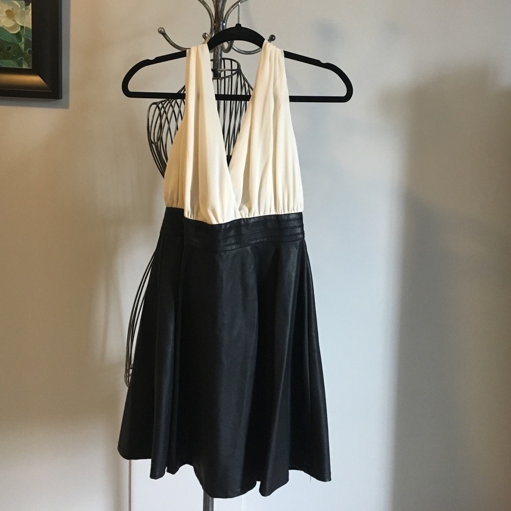 Adorable NWT XOXO cocktail mini dress!