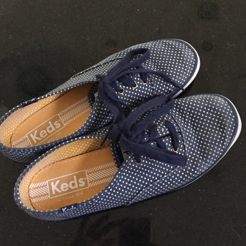 Keds Navy and White Polka Dot shoes. Size 7