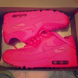 Air max 90- Hot pink shoes. Like new condition