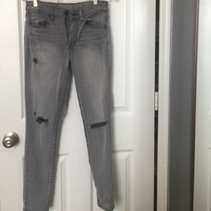 American eagle grey jeans.