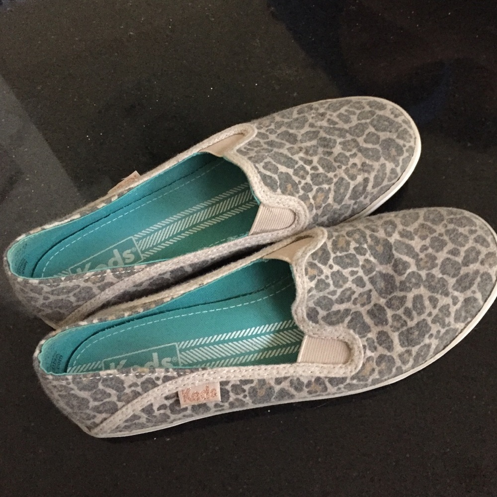 Keds leopard print slip-on shoes Size 7.5