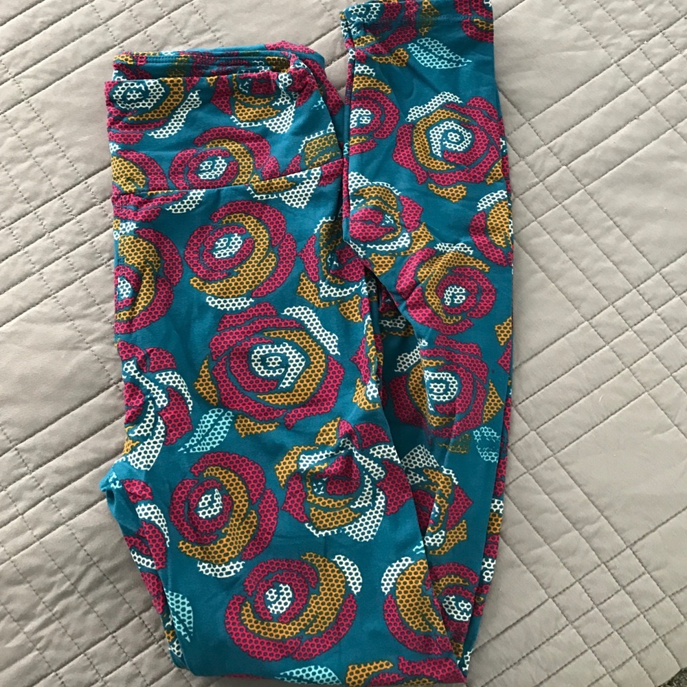 Lularoe leggings. Never worn.