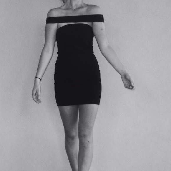 Dresses & Skirts - The Selin Sleeveless Dress