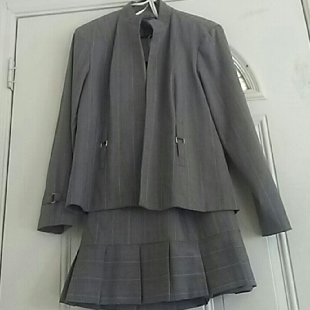 Perceptions new York  skirt set