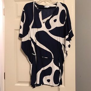 Super cute top like new