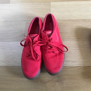 LIKE NEW NIKE ZOOM AIR