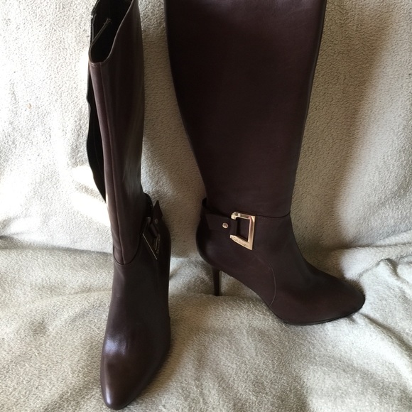New in box Calvin Klein brown boots - Picture 3 of 4