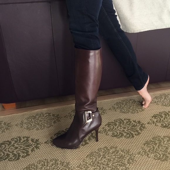 New in box Calvin Klein brown boots - Picture 4 of 4