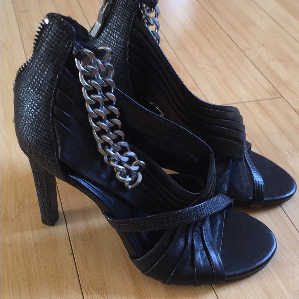Black open toe shoes