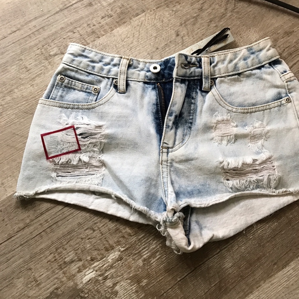 Short high waisted