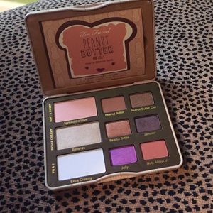 Too faced peanut butter & jelly eye shadow palette