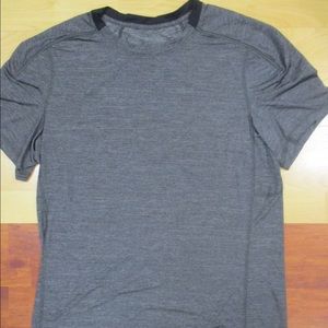 Lululemon Mens Large Gray stretch short sleeve