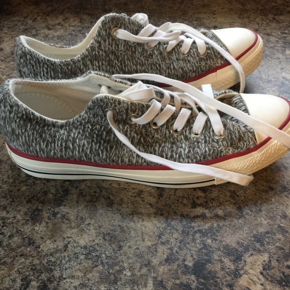 sweater converse shoes