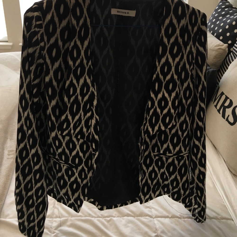 Bold print lightweight blazer
