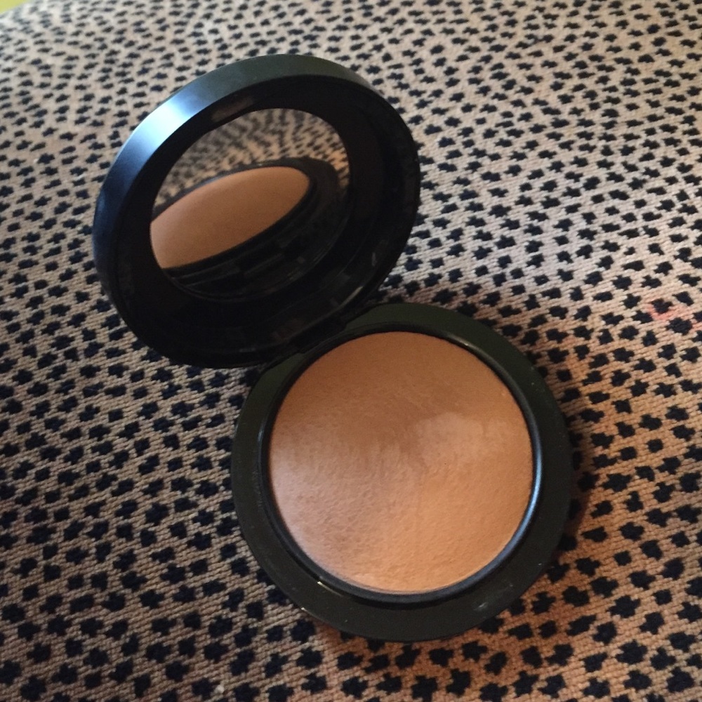 Mac give me sun bronzer