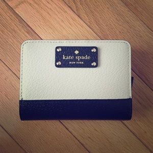 Kate Spade small black & white wallet