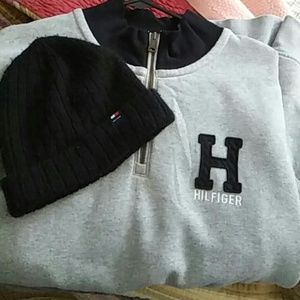 Sweatshirt and beanie