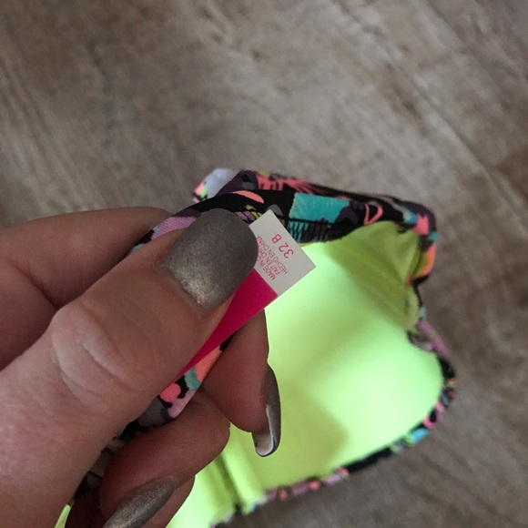 Victoria secret bathing suit - Picture 2 of 3