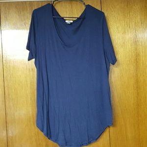 Classic navy blue tee