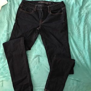 Beautiful AE dark jeans