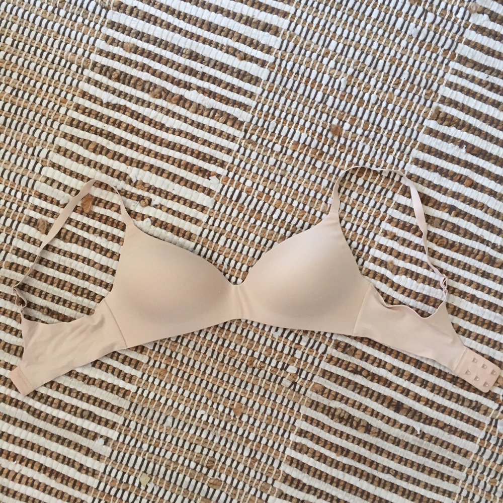 NWOT Uniqlo Wireless Bra