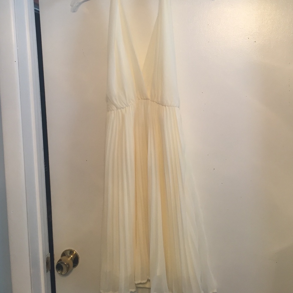 The Marilyn dress-off white