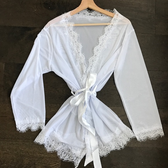 Back in Stock! Short Mesh Robe Lingerie Set (Red) - Picture 3 of 3