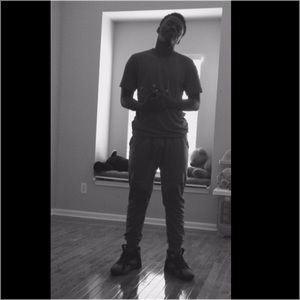 Meet your Posher, Fallou