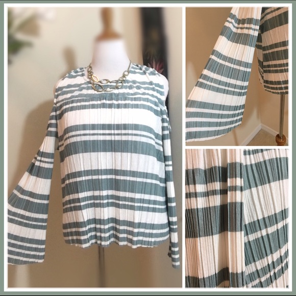 ⬆️Striped Sage Cold Shoulder Top - Picture 3 of 7