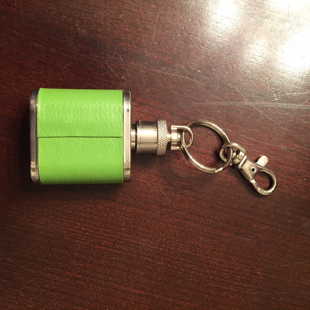 Flask Keychain - Picture 2 of 3