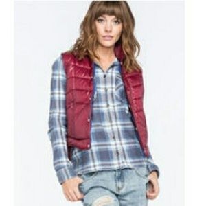 NWT red billabong vest