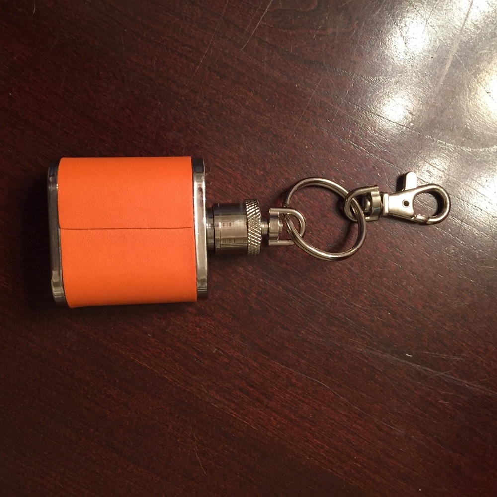 Flask Keychain - Picture 2 of 3