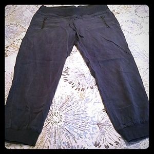 EUC Cloth and Stone blue crop pants size L