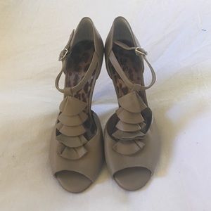 Taupe pumps with front detail