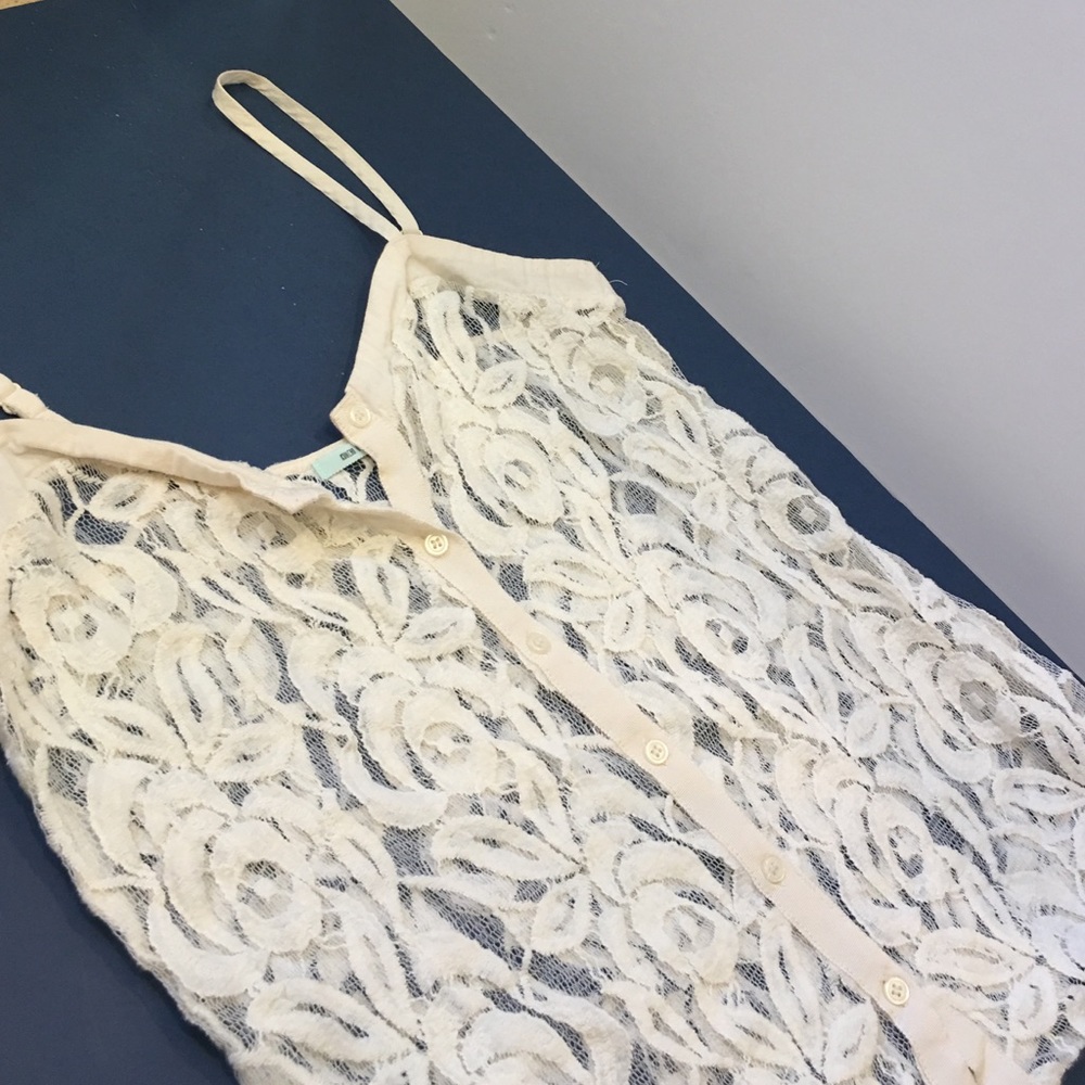 Cream Top - Picture 2 of 3
