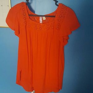 Flowered short sleeve top