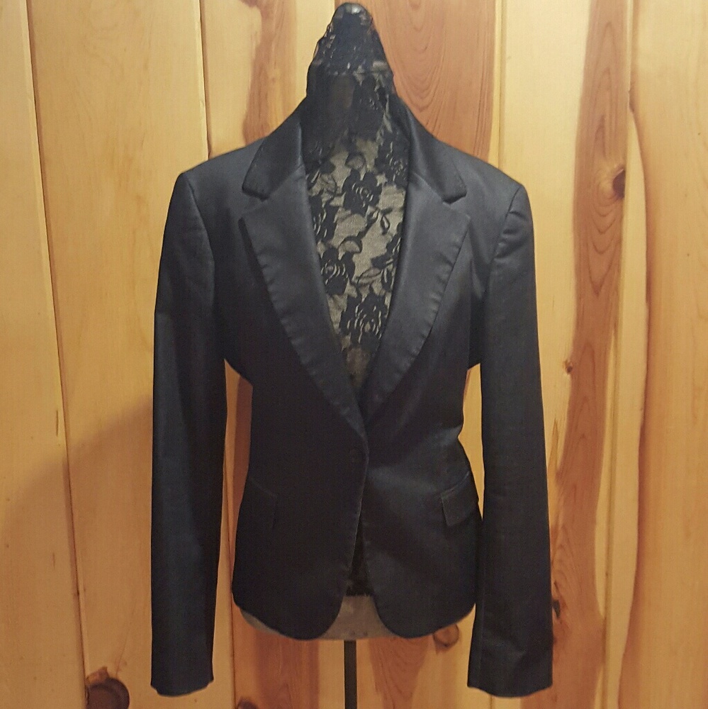 Tahari blazer!