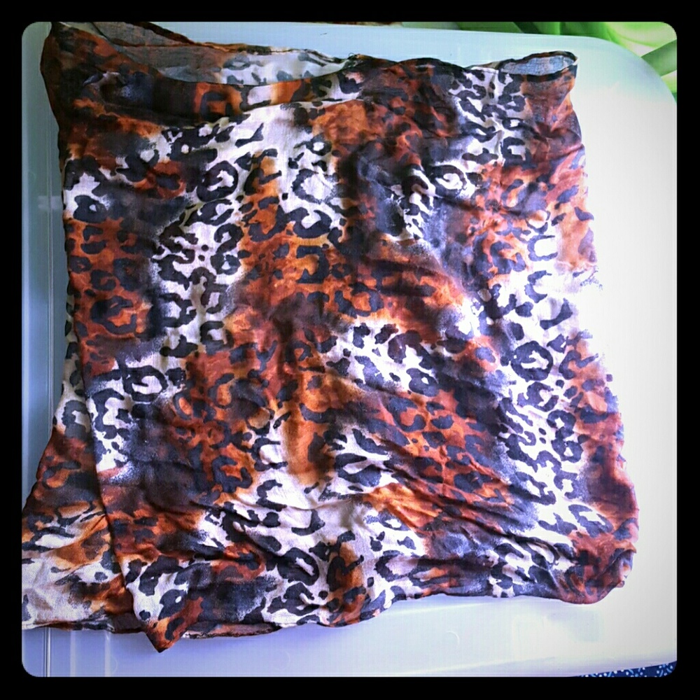 Fashionable scarf! ??