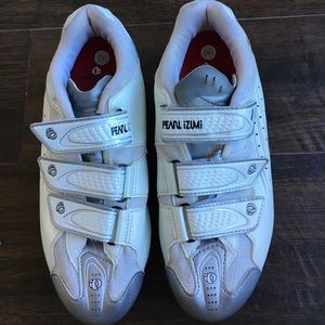 Pearl iZUMI cycling shoes