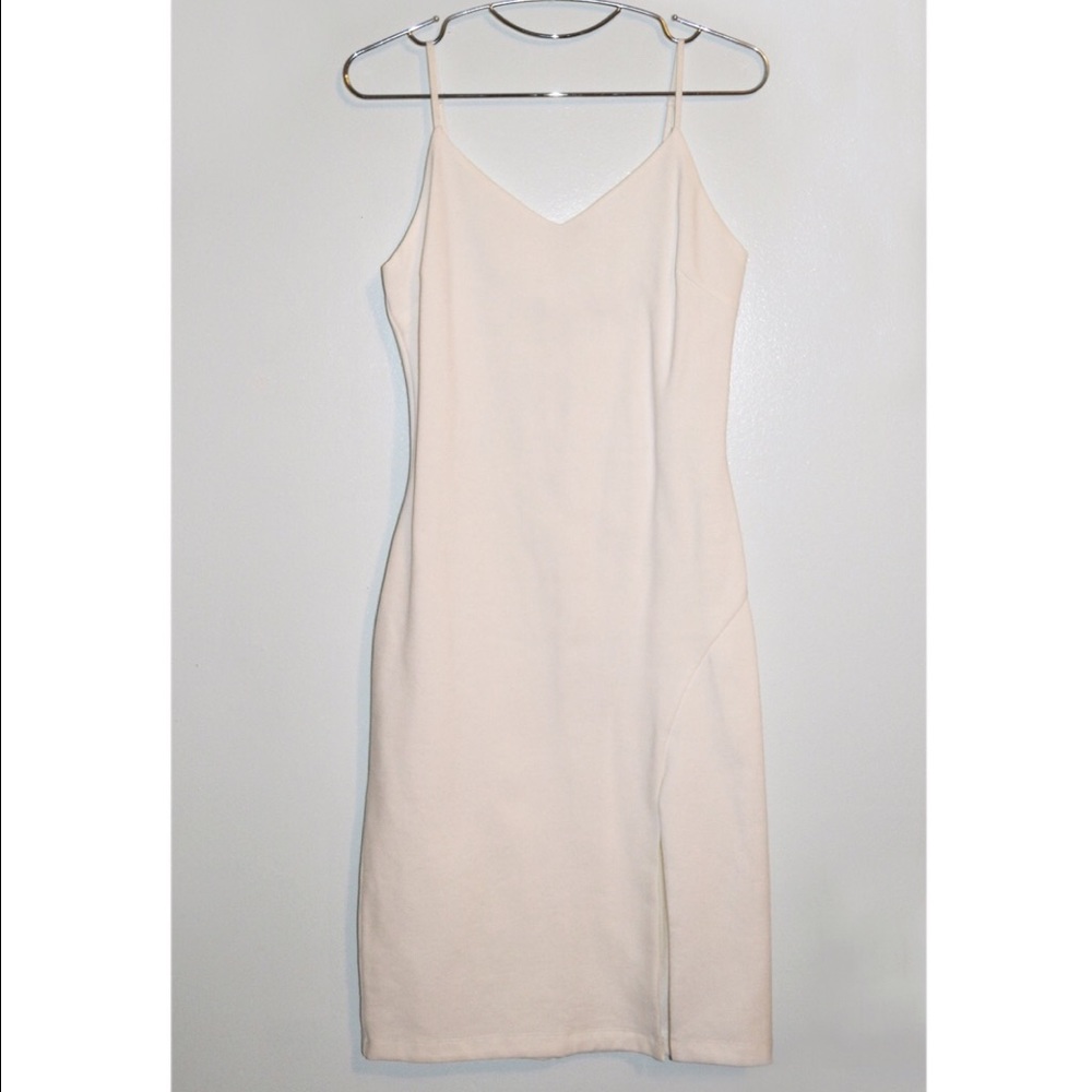 White bodycon dress