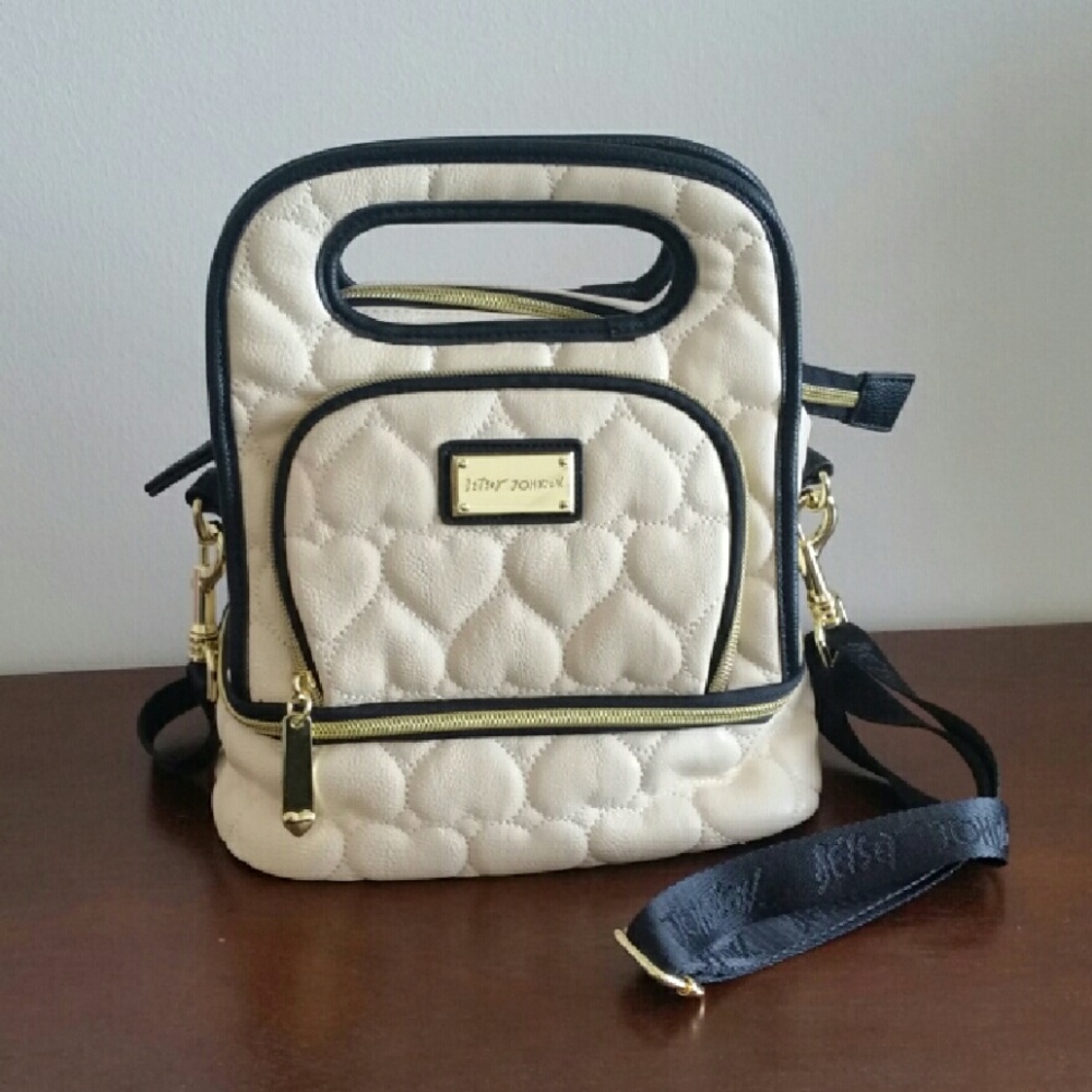 Betsey Johnson - Quilted Crossbody Lunch Bag