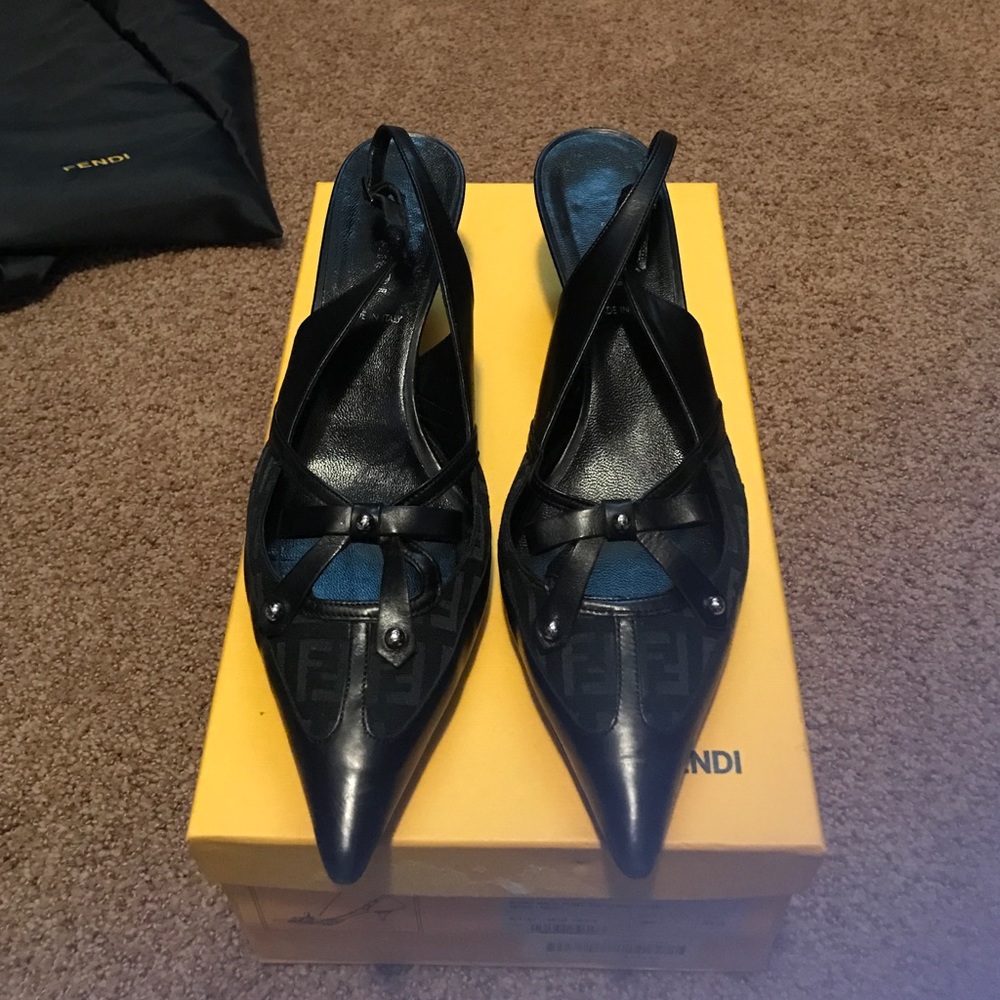 Fendi blk leather & zucchino kitten heels, sz 7.5
