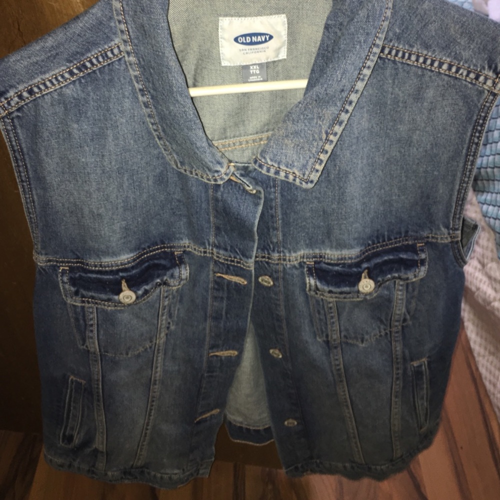 XXL women's denim vest, slightly used.