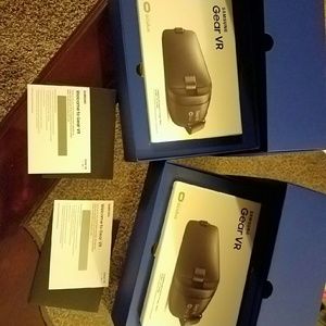 Gear Virtual Reality (VR)