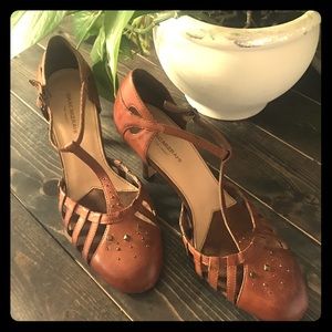 Isaac Mizrahi for Target T-strap leather heels 8