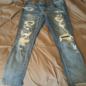 EUC American Eagle Distressed Skinny Jeans