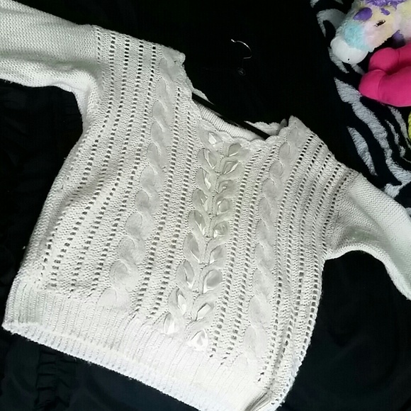 Chunky Oversized Ribbon Sweater - Picture 2 of 4