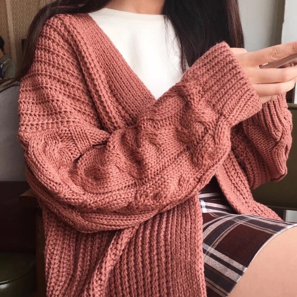Chris Cherie Sweaters - ✨✨NEW IN✨✨pattern sweater cardigan ✨✨