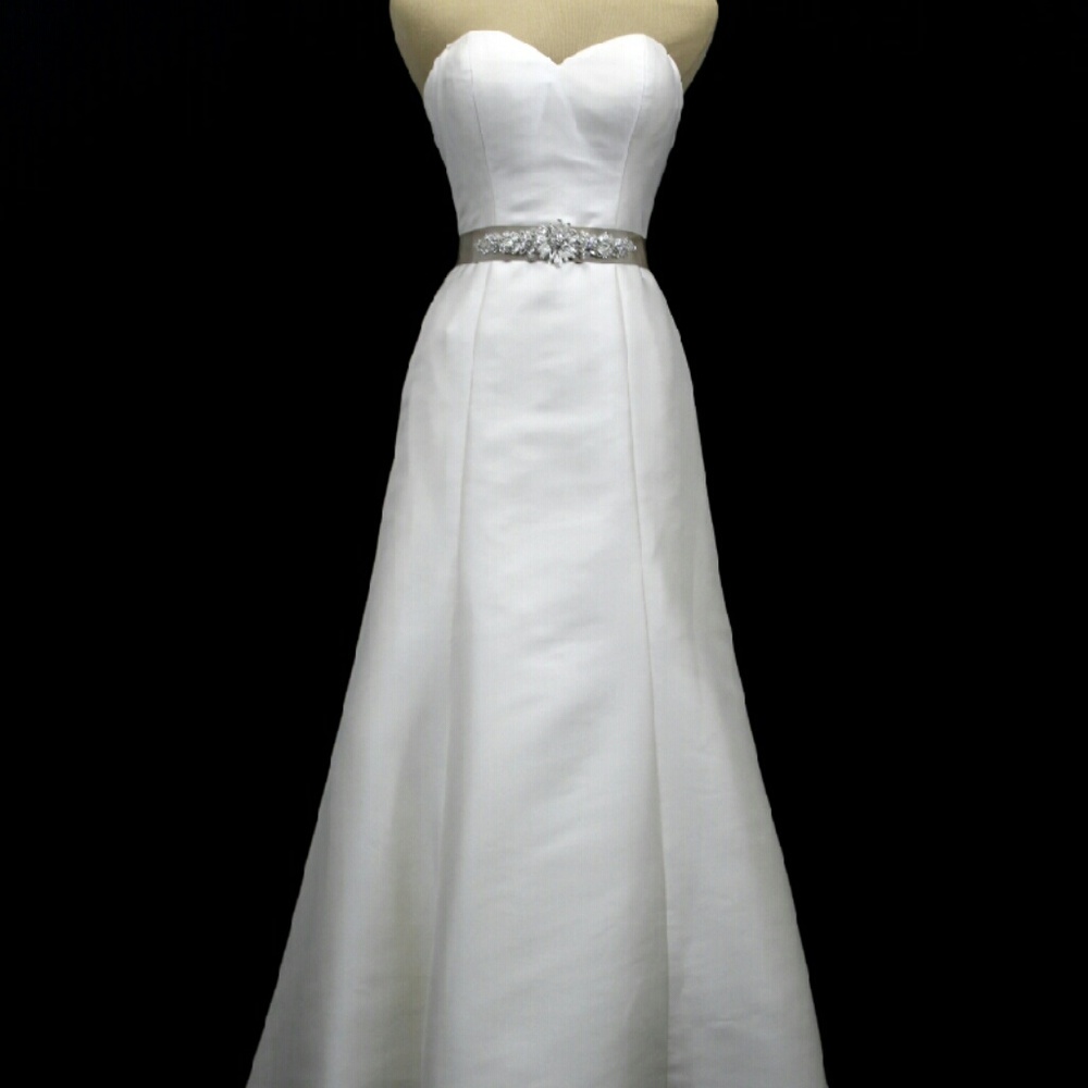 Maggie Sottero Sample Wedding Dress "Yvette"