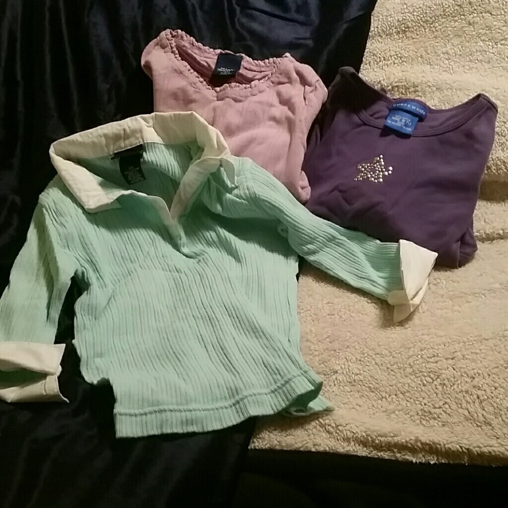Set of 3 long sleeve tops.